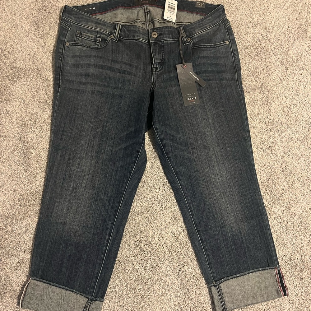 Denim boyfriend cuffed crops
